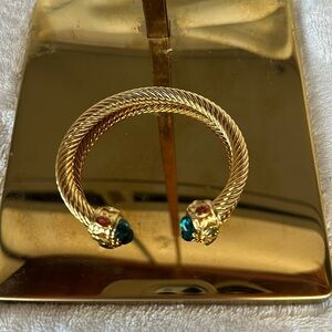 - 18k gold plated stainless steel twisted cable bracelet   New